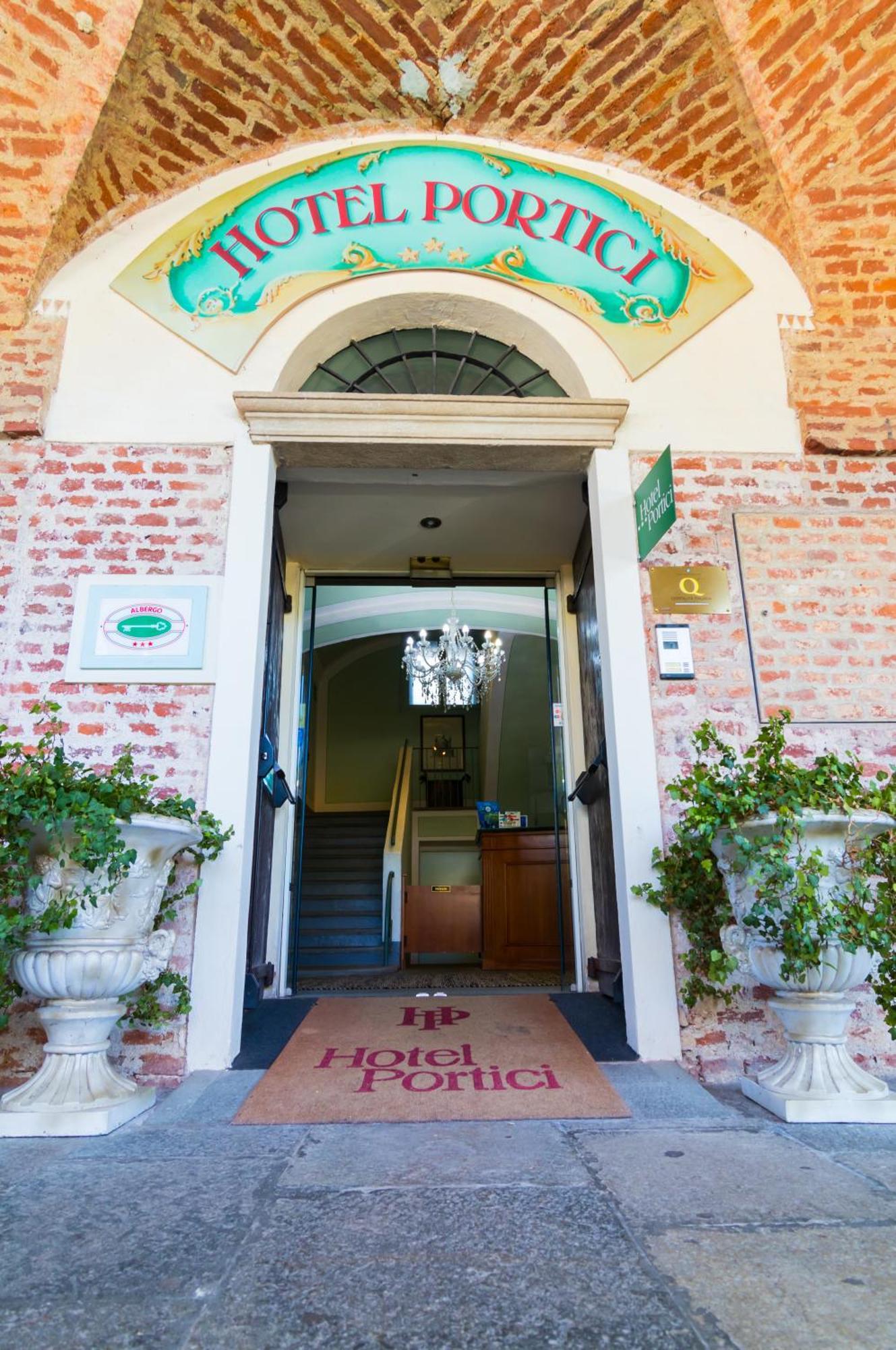 Hotel Portici Vicoforte Exterior photo