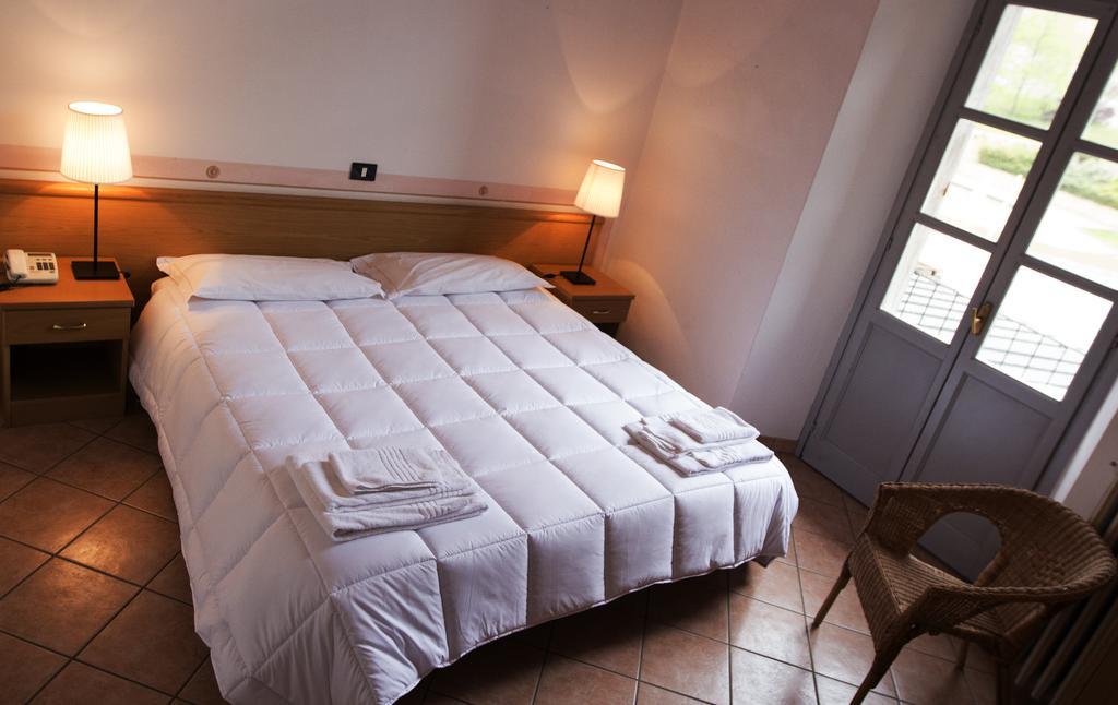 Hotel Portici Vicoforte Exterior photo